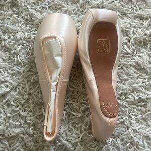 European Gaynor Minden Pointe Shoes